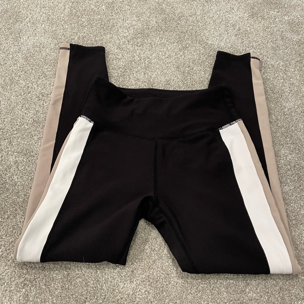 Womens Black and White Leggings